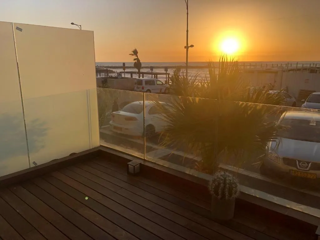 Beach Lux Apartment حيفا 0*,  إسرائيل